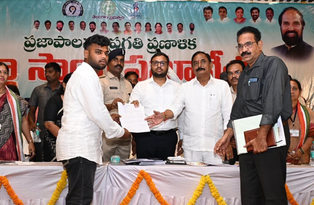 💥💥💥జిల్లా అభివృద్ధి, సంక్షేమమే ధ్యేయం: కలెక్టర్ తేజస్ నంద్లాల్ పవార్💥💥💥 1000394964